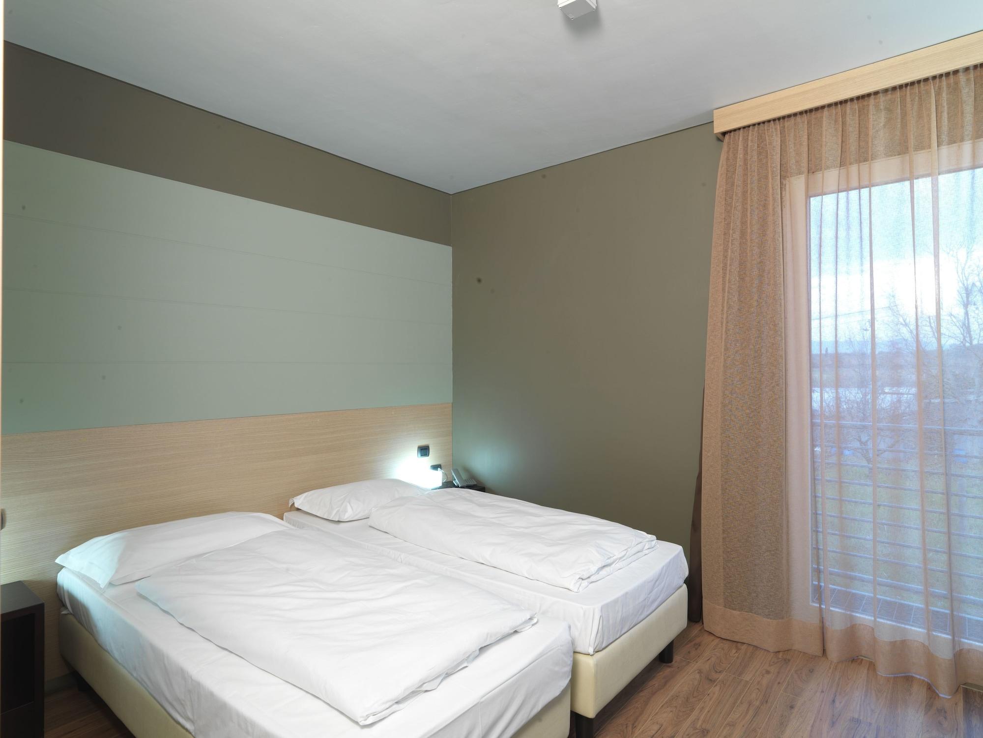 Empoli Hotel Екстериор снимка